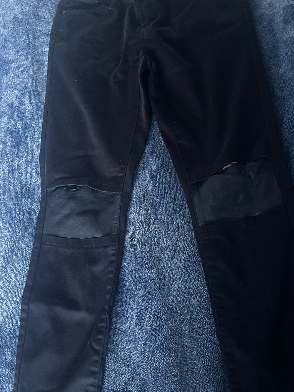 bebe Black Women's Skinny Pants with Knee Panel Detail